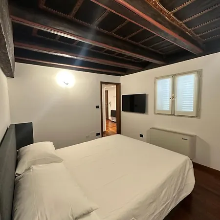 Palazzo Minghetti Oberdan 7 * Bologne